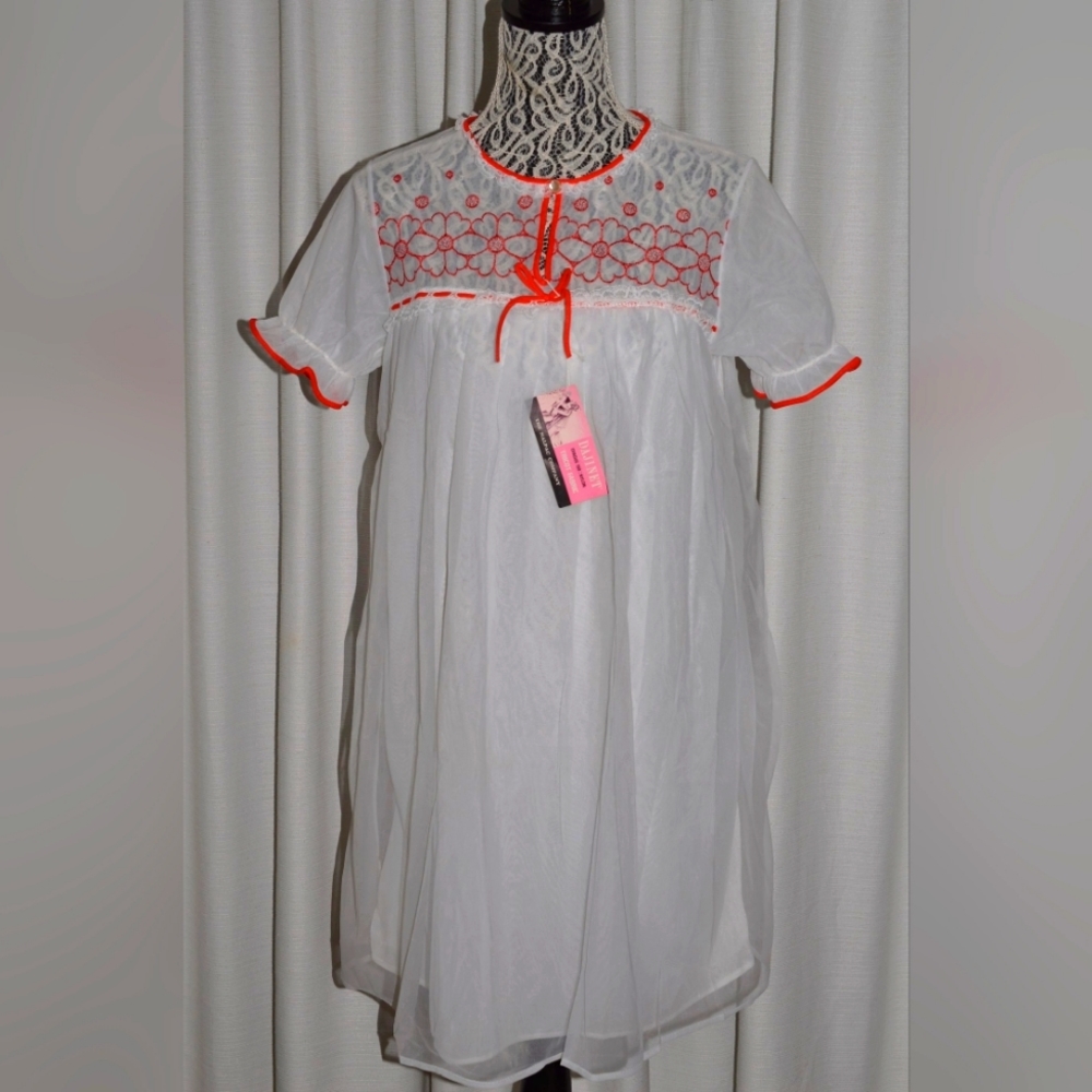 Vintage  Nightgown Negligee White Red by QUEENTEX Canada 1960s
